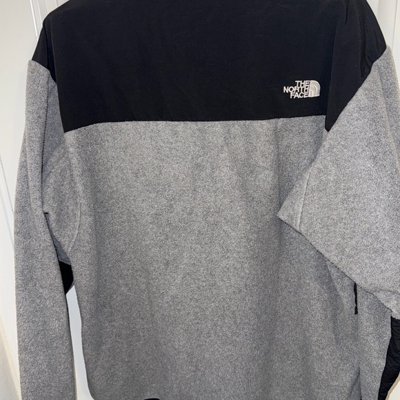 The North Face Men's Black and Gray Performance Jacket - Picture 4 of 15